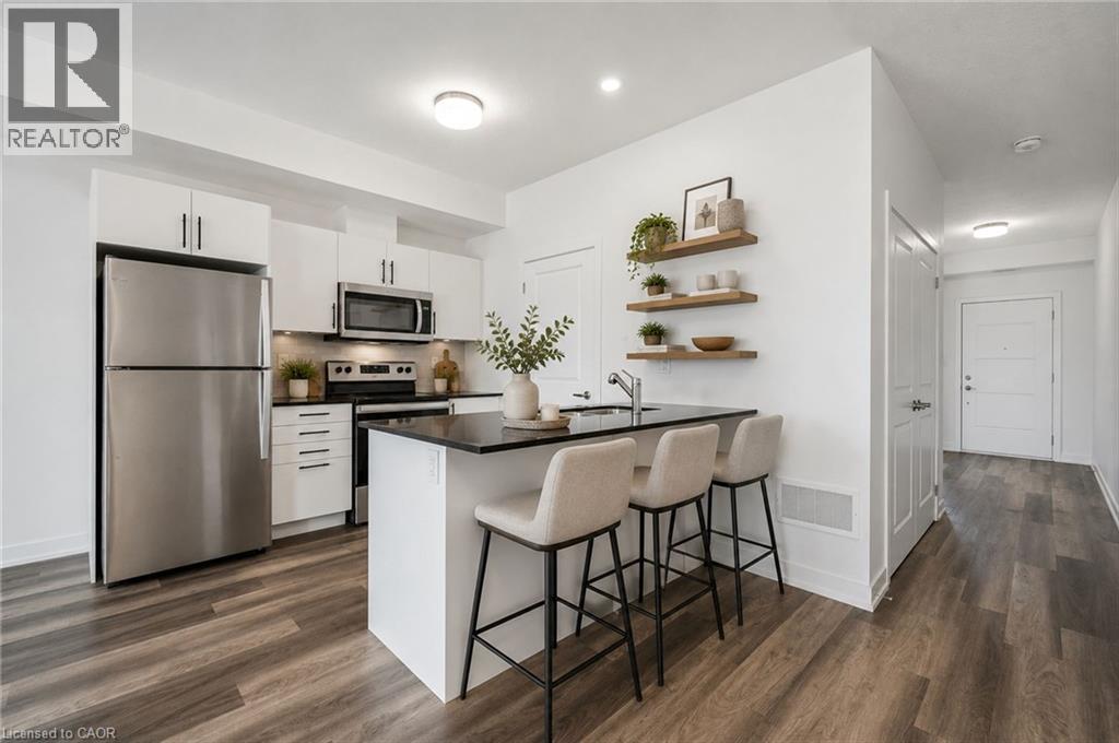 205 West Oak Trail Unit# 38, Kitchener, Ontario N2R 0R9 - Photo 3 - 40817267