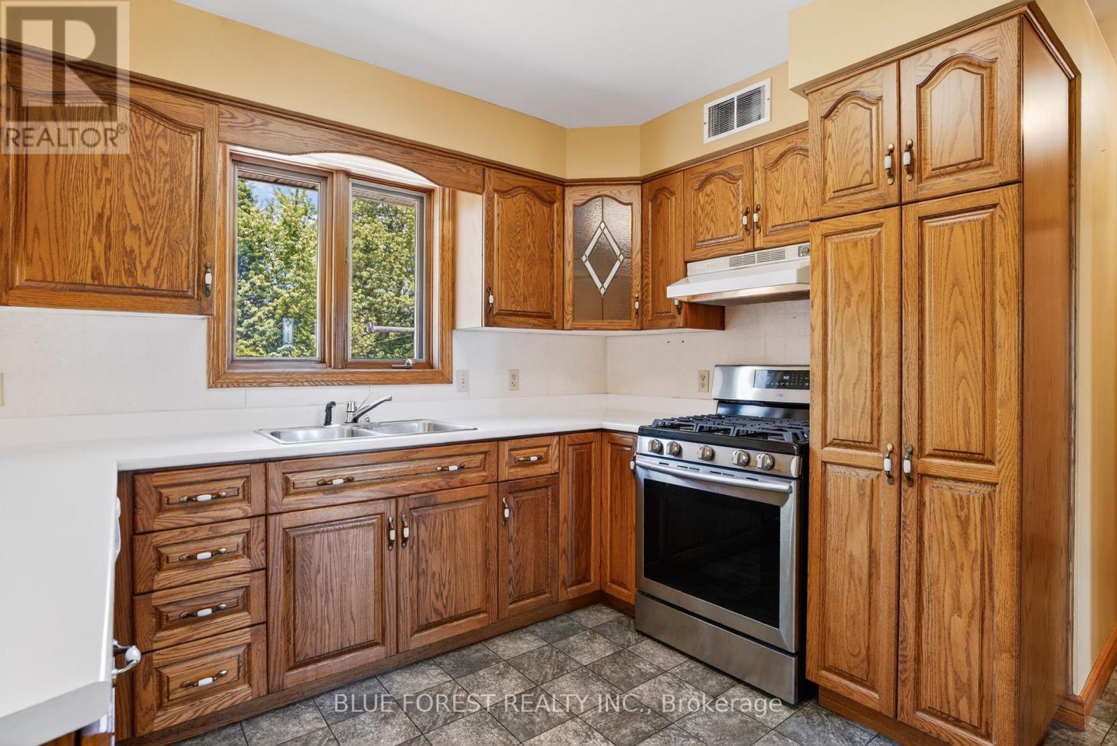 23168 Mcdougall Line, West Elgin, Ontario  N0L 2C0 - Photo 11 - X13412802