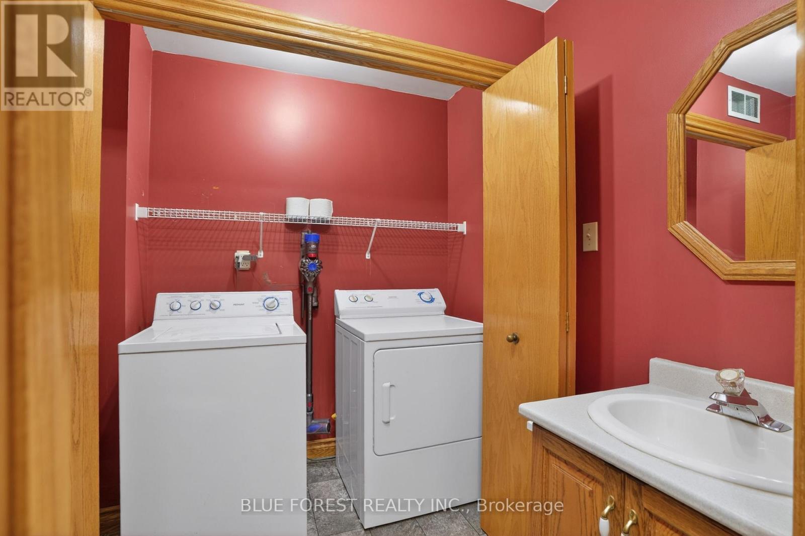 23168 Mcdougall Line, West Elgin, Ontario  N0L 2C0 - Photo 13 - X13412802