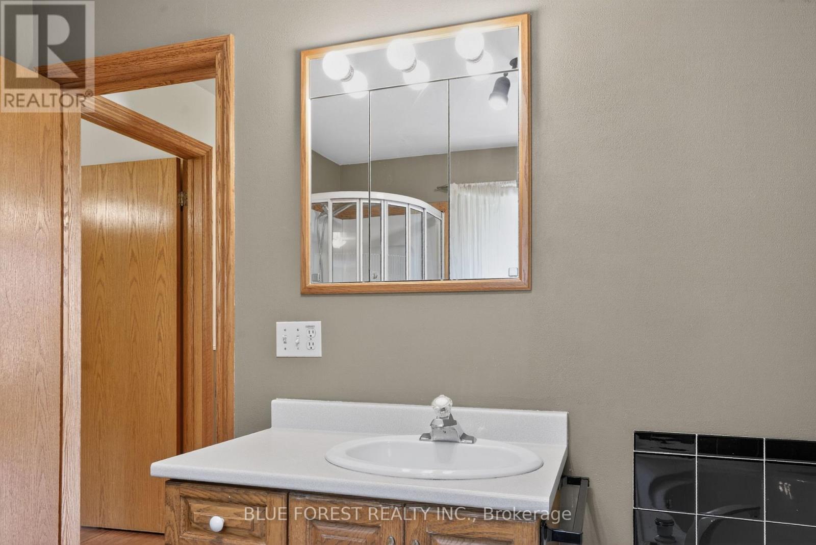 23168 Mcdougall Line, West Elgin, Ontario  N0L 2C0 - Photo 21 - X13412802