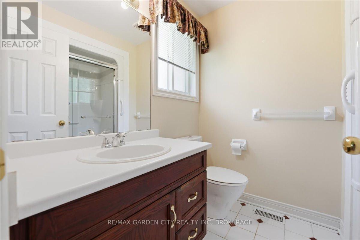 9 Evelyn Court, Pelham, Ontario  L3E 0R7 - Photo 18 - X13412824