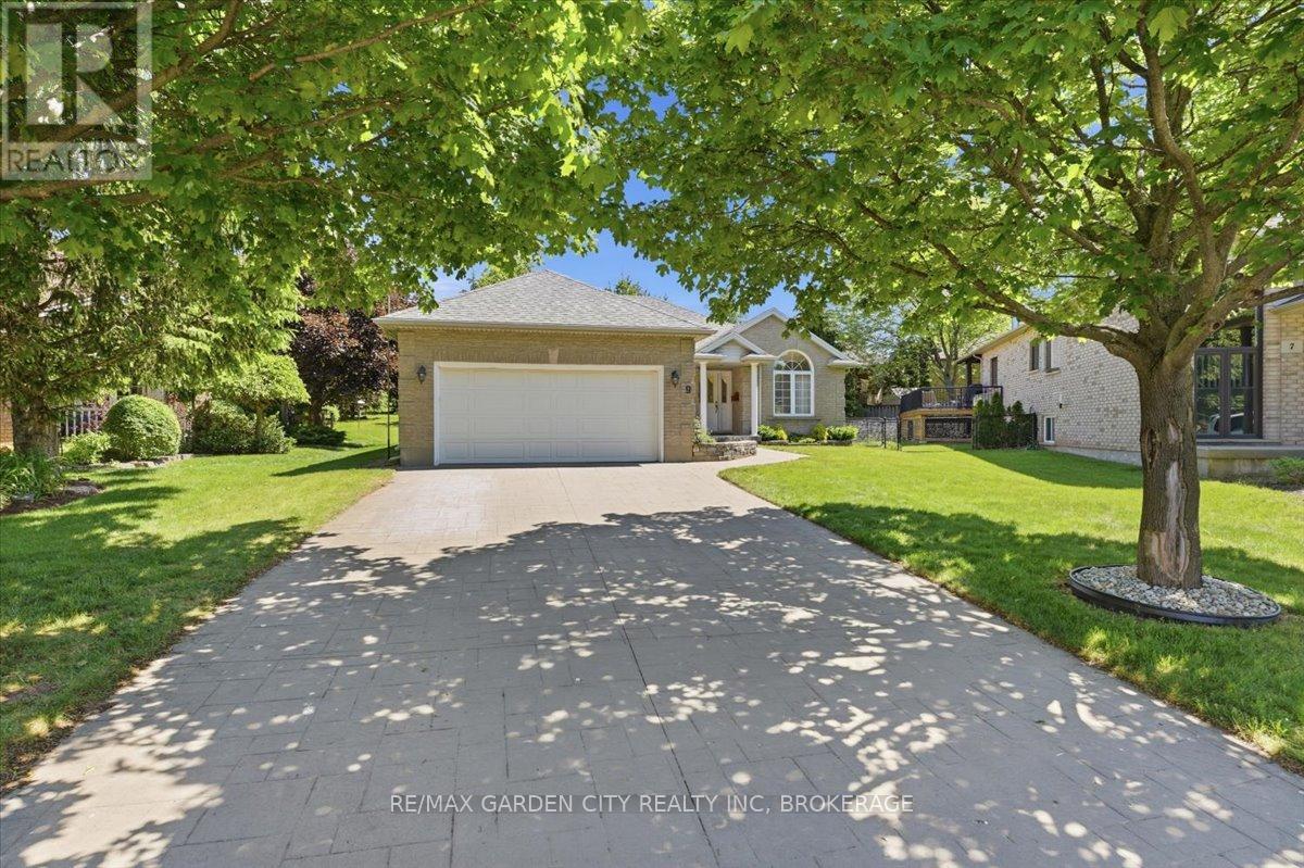 9 Evelyn Court, Pelham, Ontario  L3E 0R7 - Photo 3 - X13412824