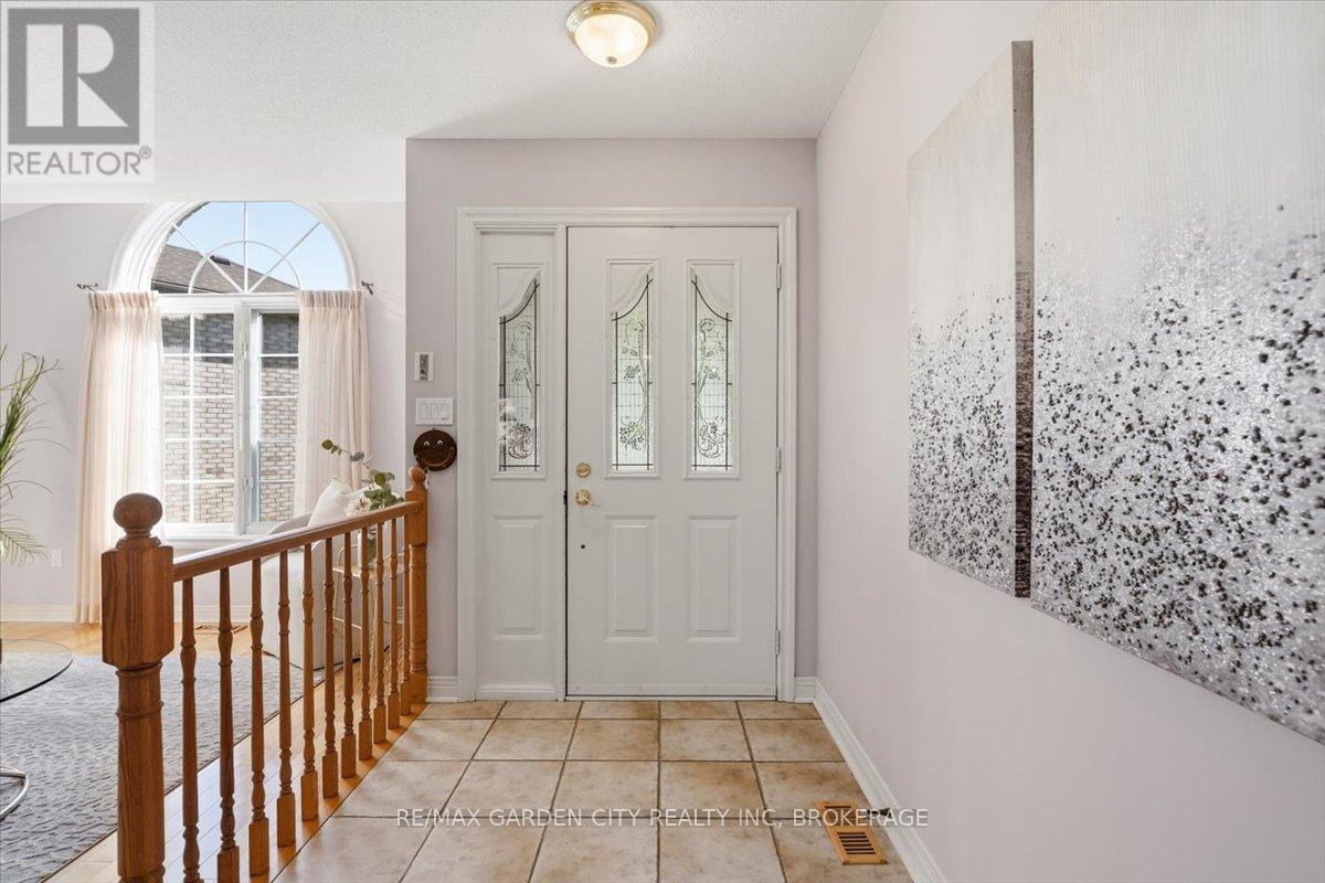 9 Evelyn Court, Pelham, Ontario  L3E 0R7 - Photo 6 - X13412824