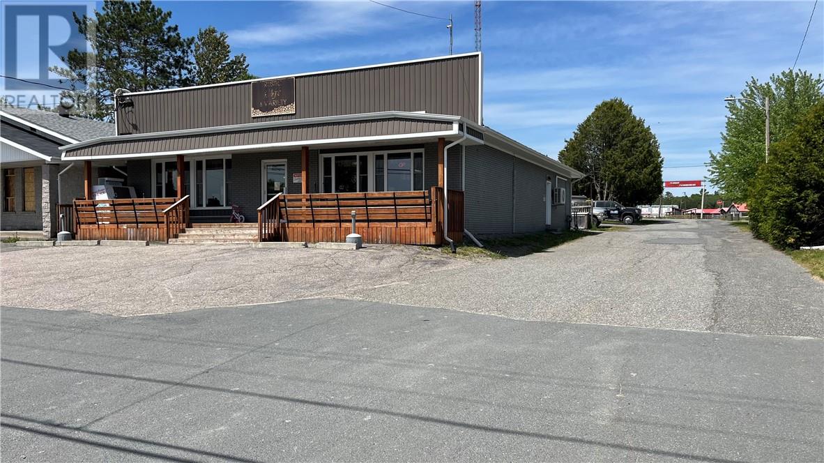 15 Rutland, Warren, Ontario  P0H 2N0 - Photo 2 - 2128372