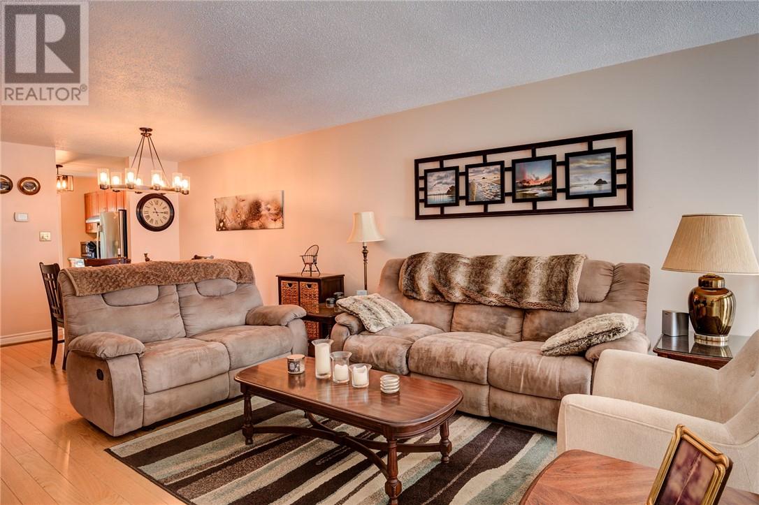 132 Benita Boulevard, Sudbury, Ontario  P3A 5Z4 - Photo 4 - 2128368
