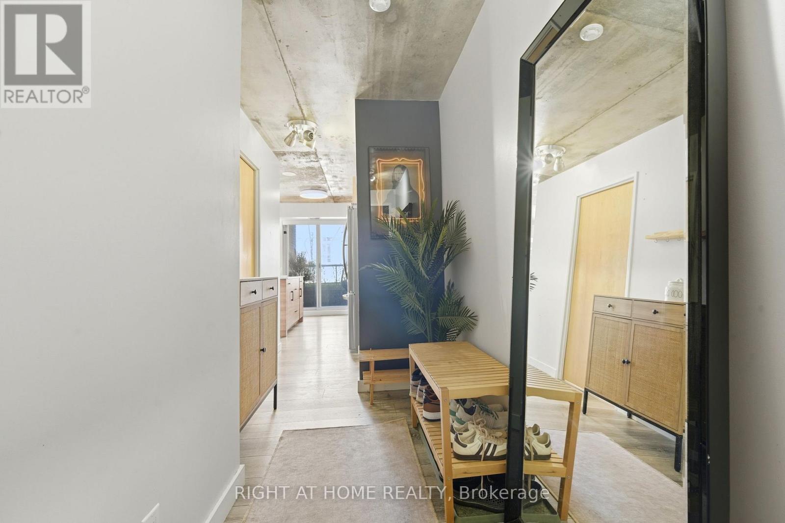 209 - 1005 King Street W, Toronto, Ontario  M6K 3M8 - Photo 3 - C13412758