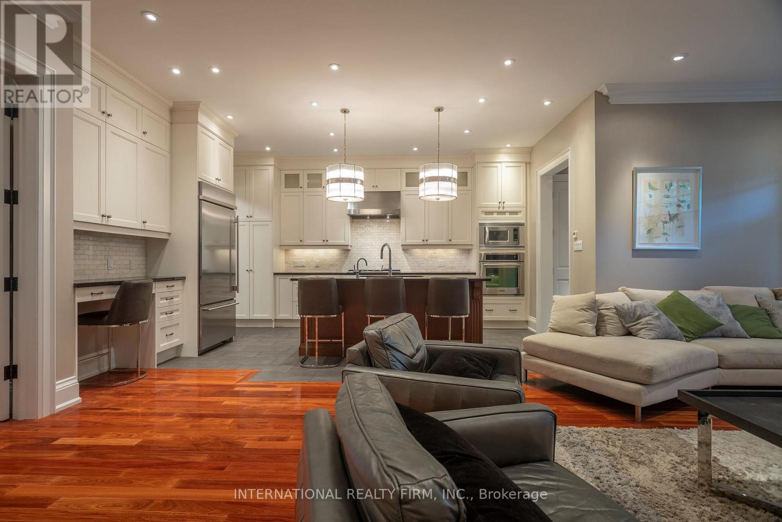 111 Hillsdale Avenue E, Toronto, Ontario  M4S 1T4 - Photo 19 - C13412784