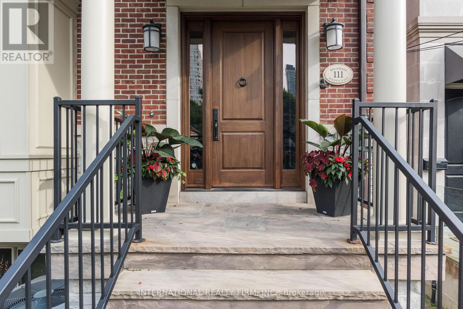 111 Hillsdale Avenue E, Toronto, Ontario  M4S 1T4 - Photo 2 - C13412784