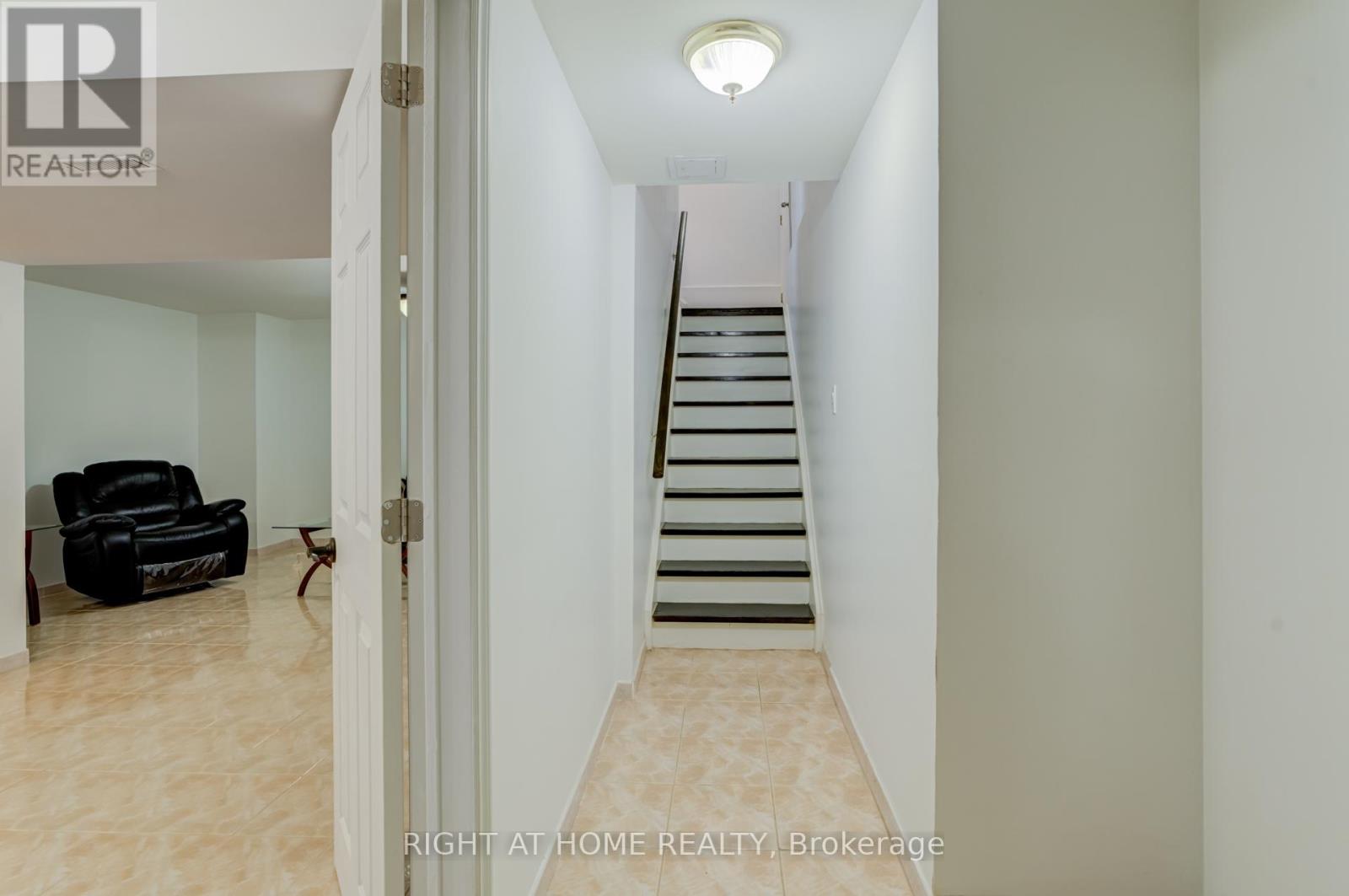 123 Lamp Crescent, Vaughan, Ontario  L4L 6J7 - Photo 26 - N13412770