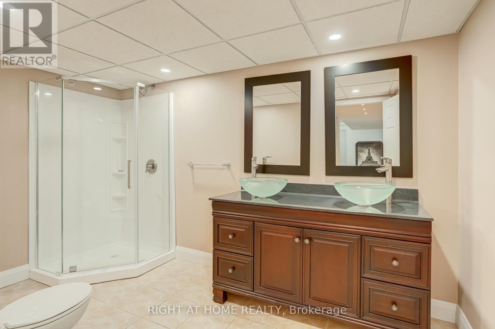 123 Lamp Crescent, Vaughan, Ontario  L4L 6J7 - Photo 32 - N13412770