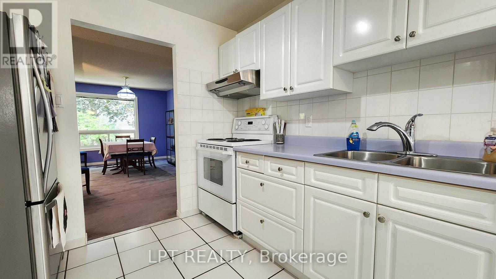 376 Wakefield Place, Newmarket, Ontario  L3Y 6N6 - Photo 10 - N13412792