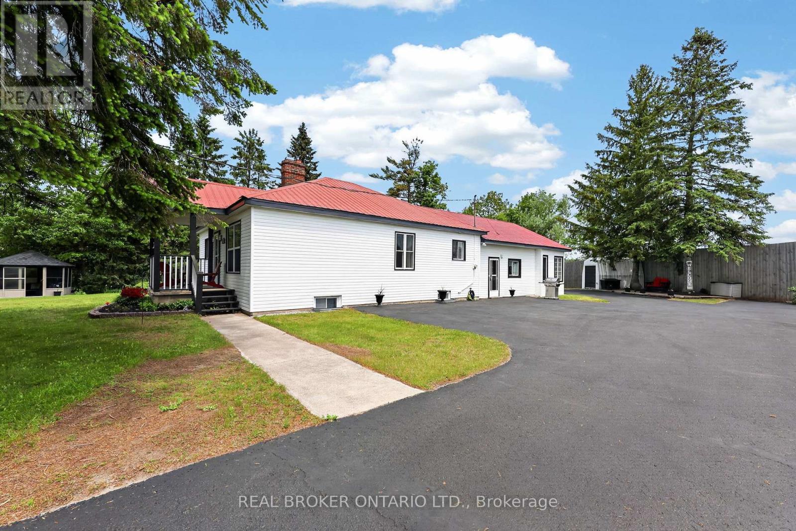 4675 Uhthoff Line, Orillia, Ontario  L3V 6H2 - Photo 2 - S13412864