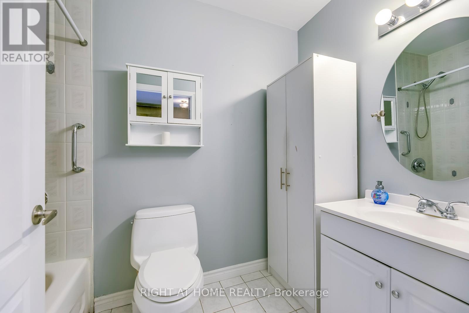 805 - 10 Dayspring Circle, Brampton, Ontario  L6P 1B9 - Photo 19 - W13412850