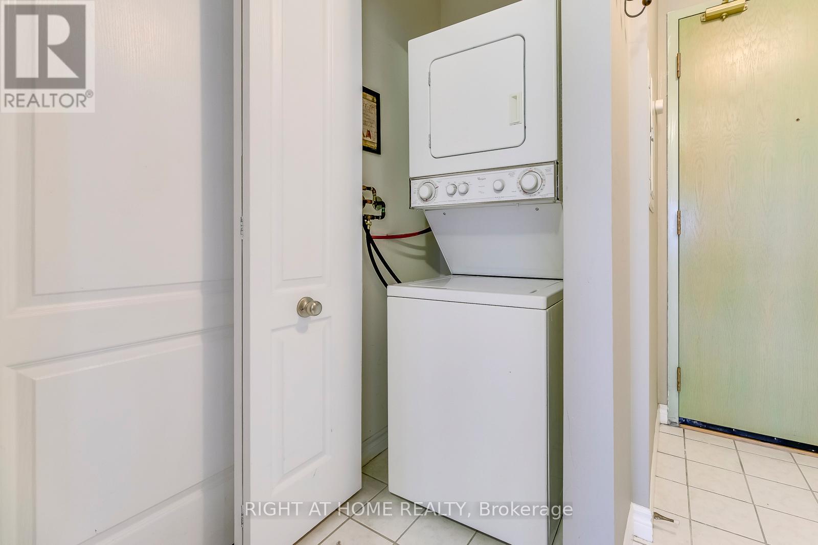 805 - 10 Dayspring Circle, Brampton, Ontario  L6P 1B9 - Photo 21 - W13412850