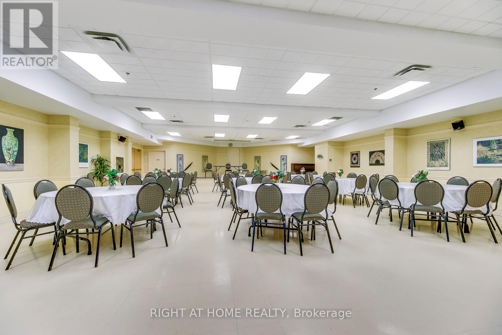 805 - 10 Dayspring Circle, Brampton, Ontario  L6P 1B9 - Photo 24 - W13412850