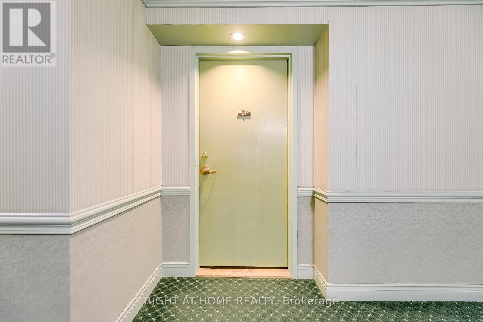 805 - 10 Dayspring Circle, Brampton, Ontario  L6P 1B9 - Photo 3 - W13412850