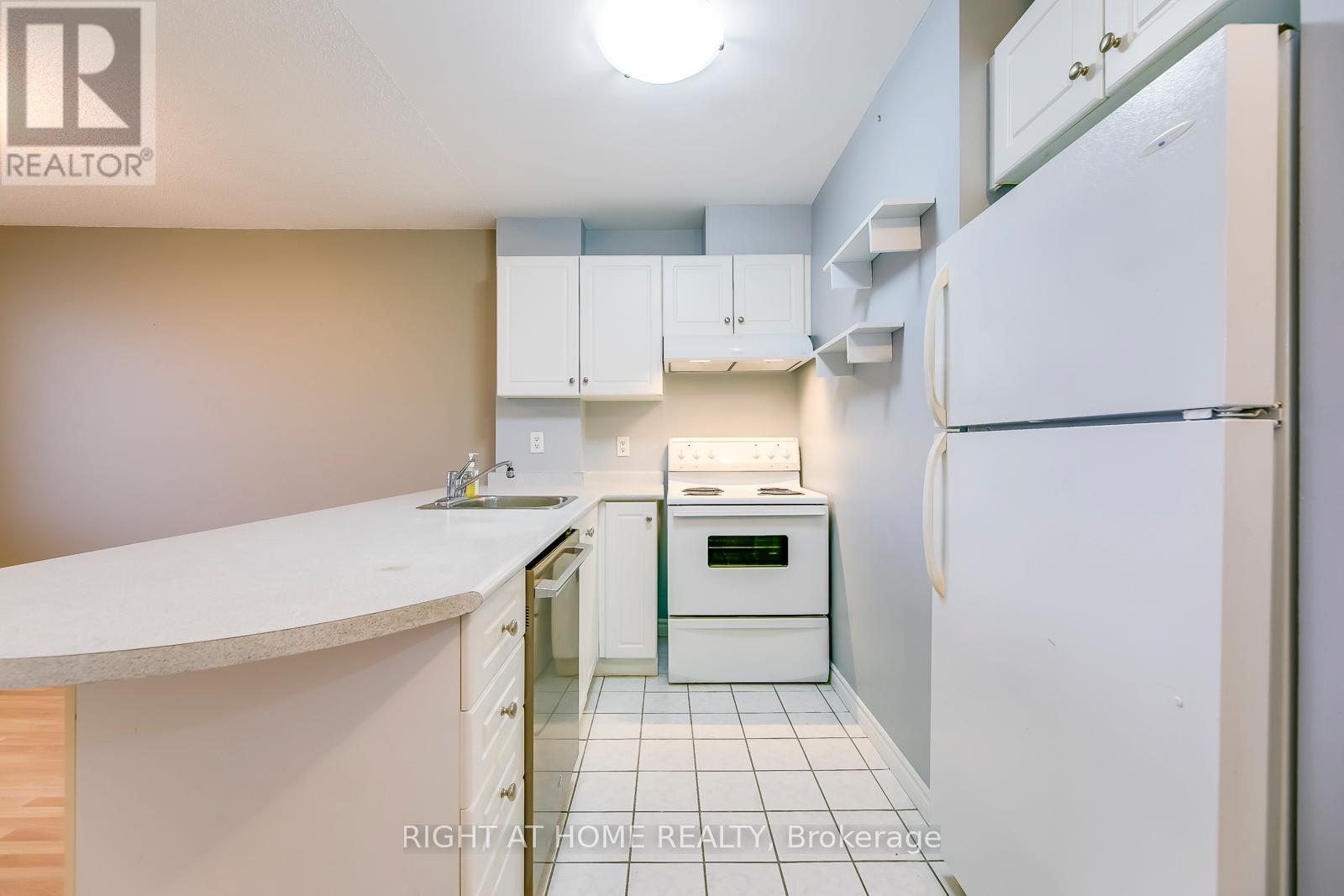 805 - 10 Dayspring Circle, Brampton, Ontario  L6P 1B9 - Photo 7 - W13412850