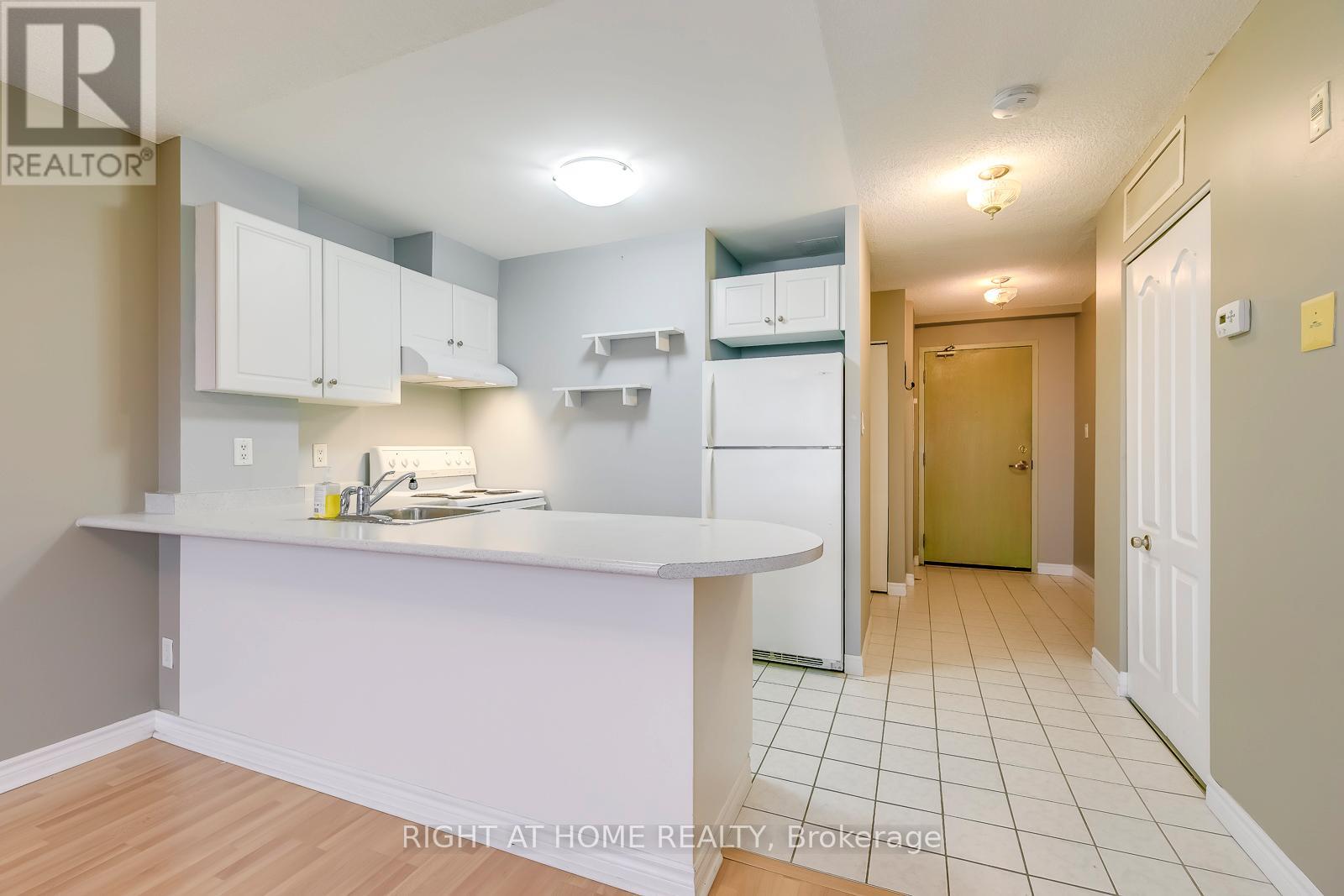 805 - 10 Dayspring Circle, Brampton, Ontario  L6P 1B9 - Photo 9 - W13412850