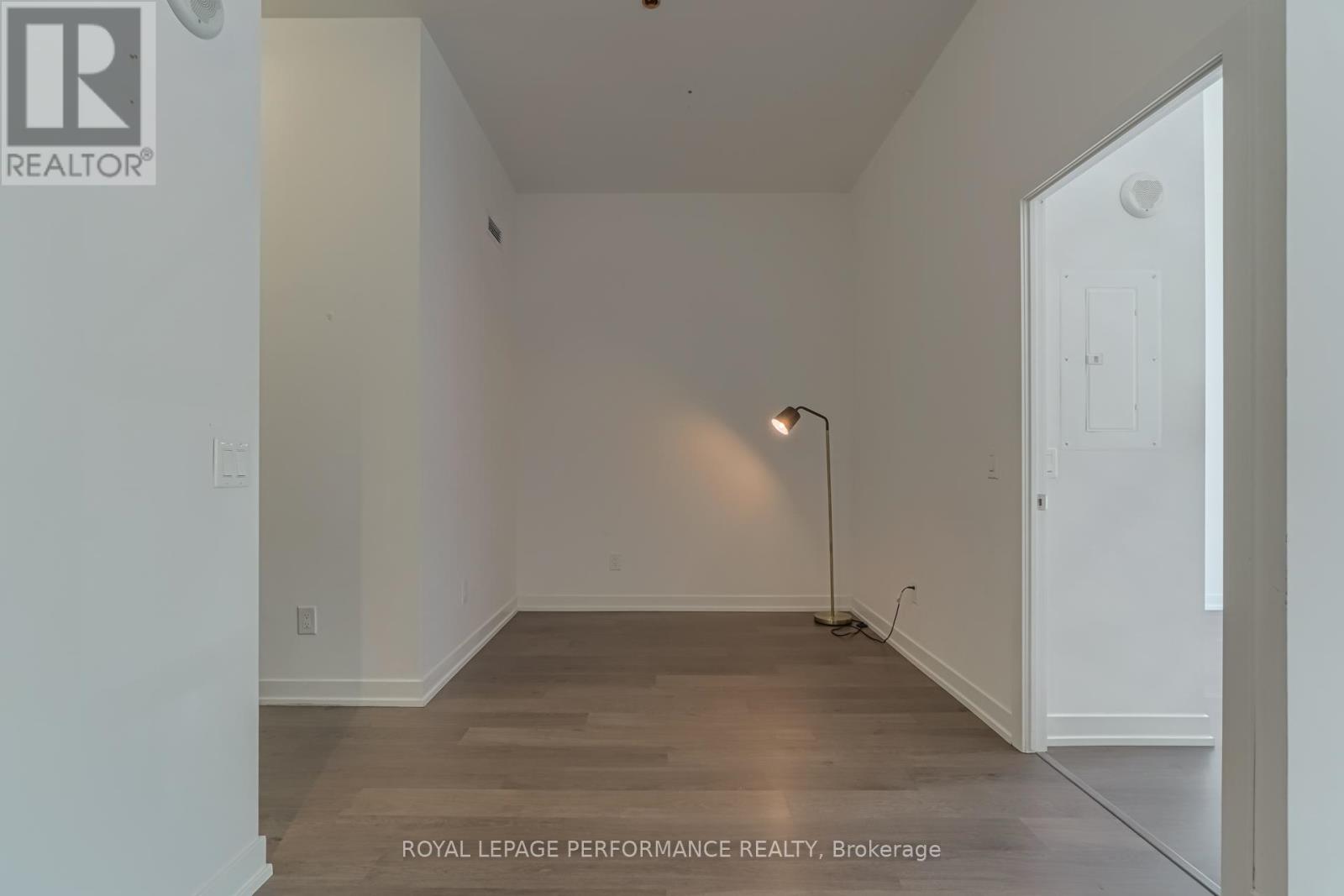 103 - 8 Fieldway Road, Toronto, Ontario  M8Z 3L1 - Photo 6 - W13412920