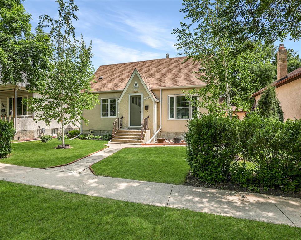 215 Rutland Street, Winnipeg, Manitoba