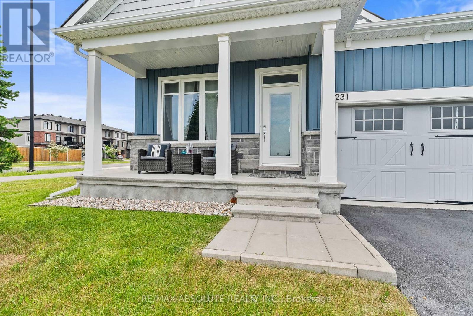 231 Shinny Avenue, Ottawa, Ontario  K2B 0V9 - Photo 2 - X13412980