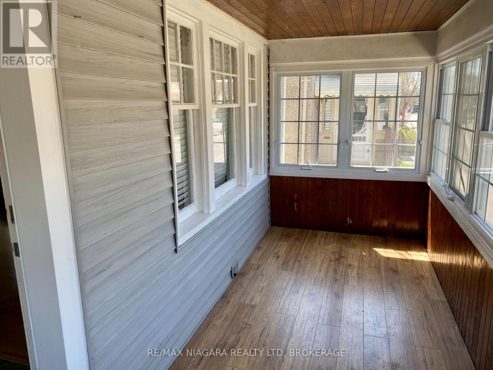 130 Beech Street, St. Catharines, Ontario  L2R 2C1 - Photo 2 - X13412900