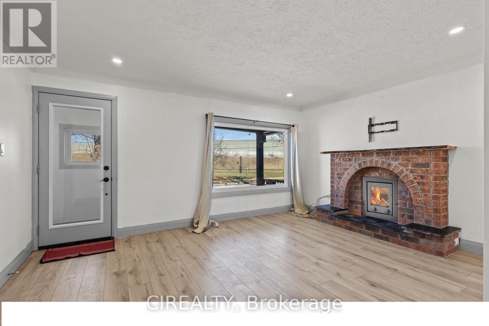 14 Elmwood Avenue, St. Catharines, Ontario  L2R 2T7 - Photo 4 - X13412774