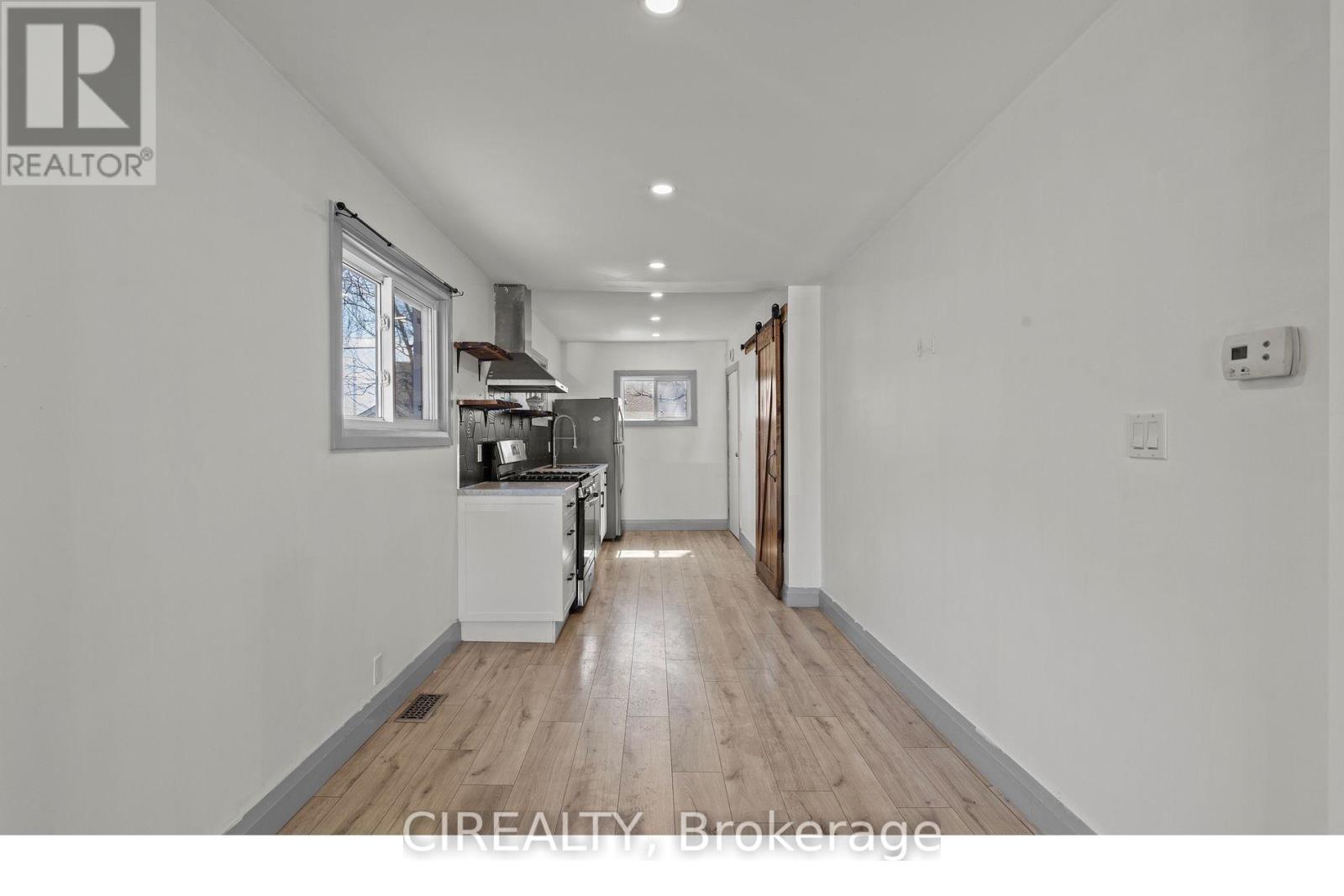 14 Elmwood Avenue, St. Catharines, Ontario  L2R 2T7 - Photo 8 - X13412774