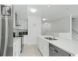 53 LOMOND LANE, Kitchener, Ontario