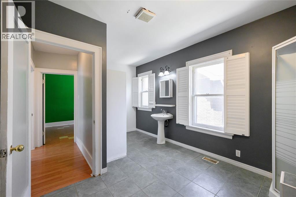 254 Shepherd Street, Sarnia photo 13