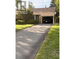 203 THREE VALLEYS DRIVE, Toronto, Ontario