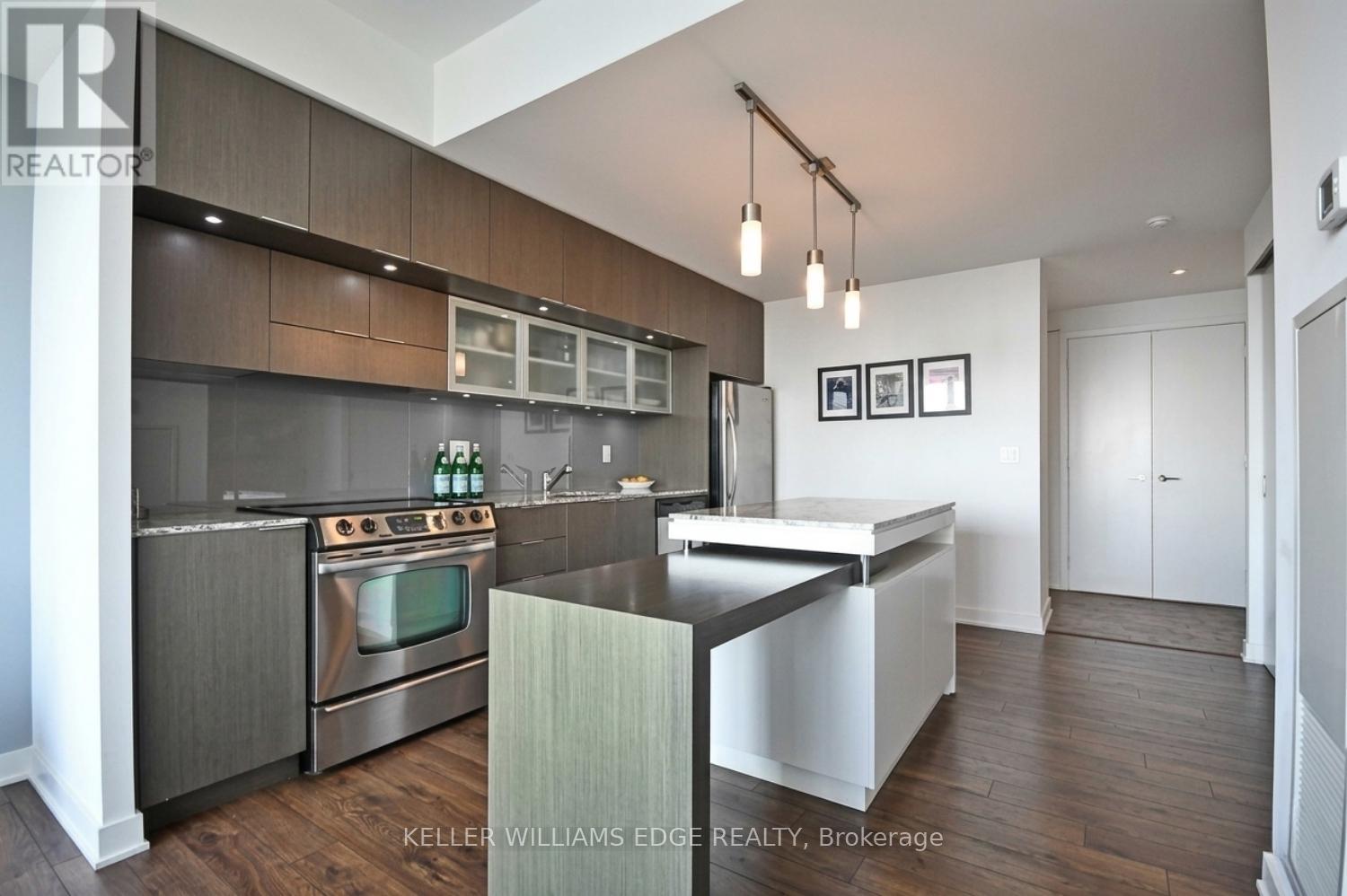 3301 - 110 Charles Street E, Toronto, Ontario  M4Y 1T5 - Photo 2 - C13412952