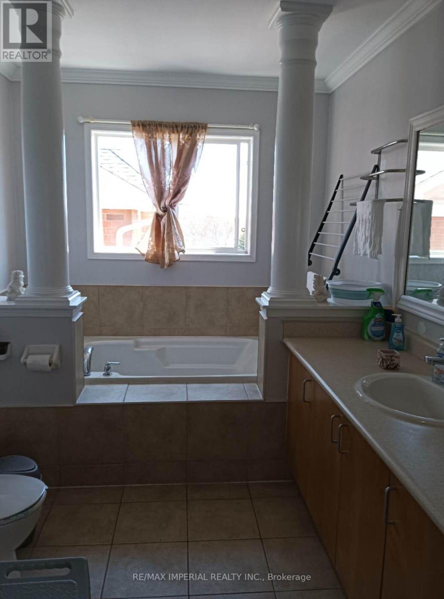 1599 Coldstream Drive, Oshawa, Ontario  L1K 3B5 - Photo 7 - E13412964
