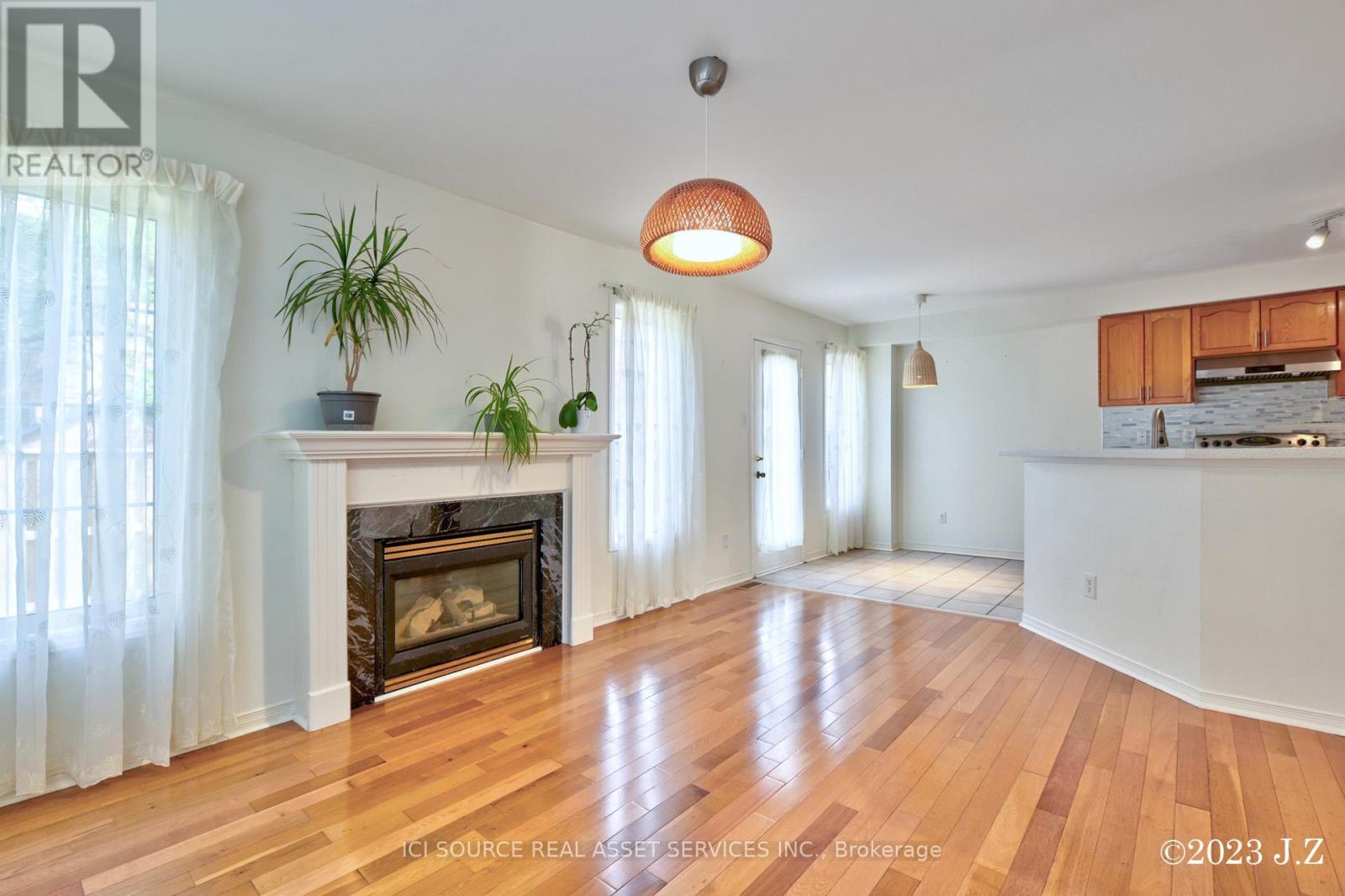 2 Waterton Crescent, Richmond Hill, Ontario  L4B 4L7 - Photo 11 - N13412894