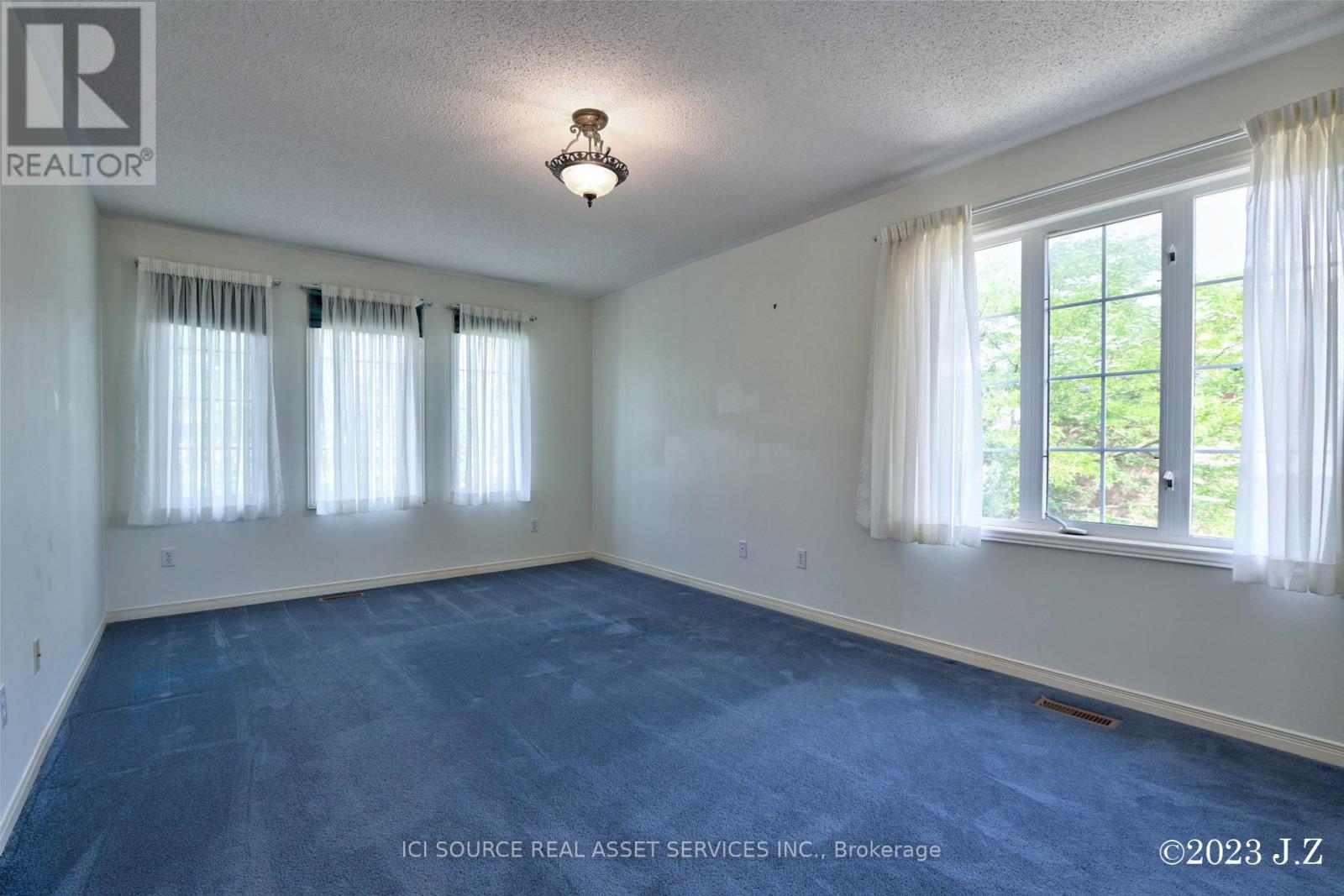 2 Waterton Crescent, Richmond Hill, Ontario  L4B 4L7 - Photo 14 - N13412894