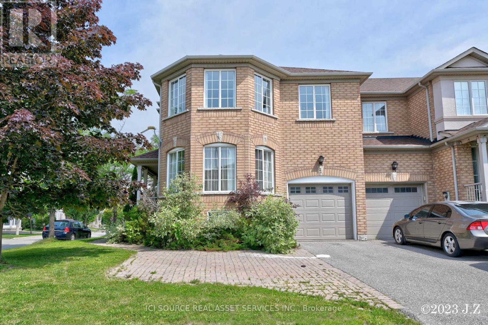 2 Waterton Crescent, Richmond Hill, Ontario  L4B 4L7 - Photo 2 - N13412894