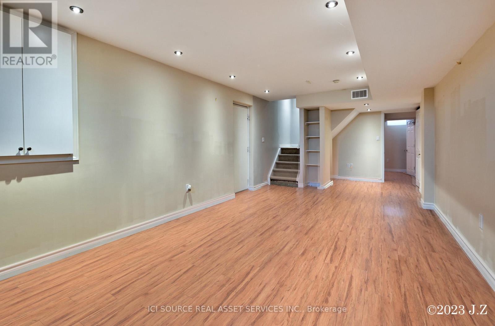 2 Waterton Crescent, Richmond Hill, Ontario  L4B 4L7 - Photo 24 - N13412894