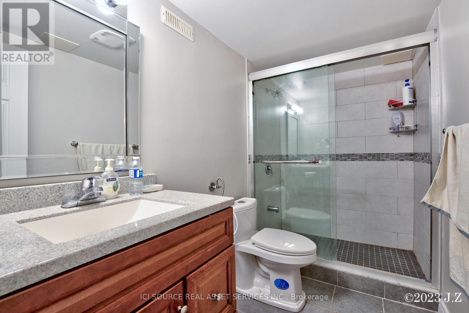 2 Waterton Crescent, Richmond Hill, Ontario  L4B 4L7 - Photo 25 - N13412894