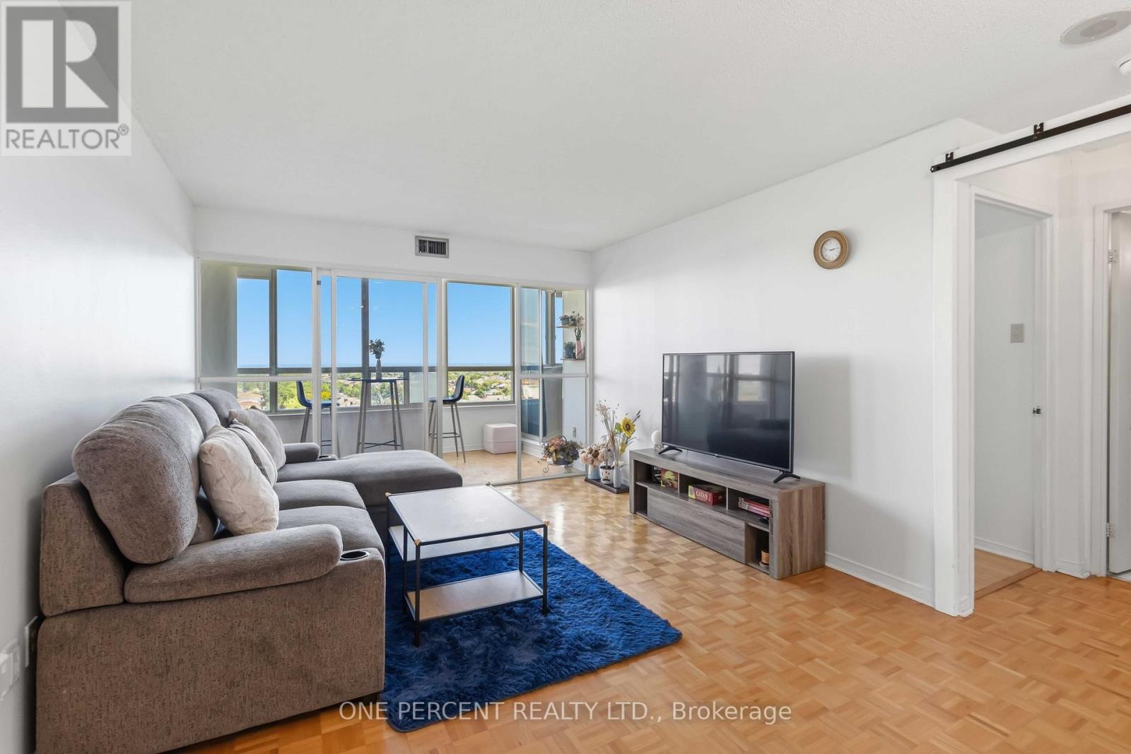 1002 - 400 Webb Drive, Mississauga, Ontario  L5B 3Z7 - Photo 12 - W13412886