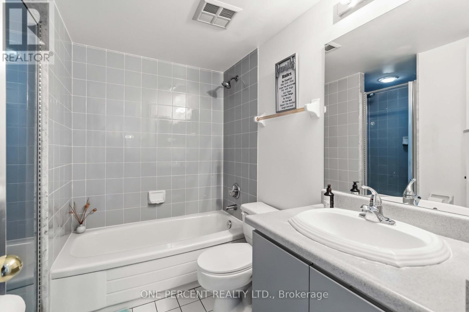 1002 - 400 Webb Drive, Mississauga, Ontario  L5B 3Z7 - Photo 17 - W13412886