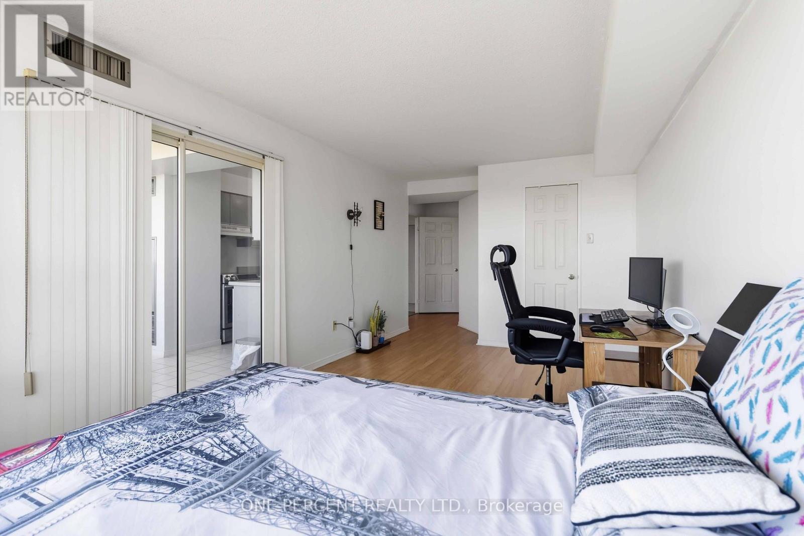 1002 - 400 Webb Drive, Mississauga, Ontario  L5B 3Z7 - Photo 19 - W13412886