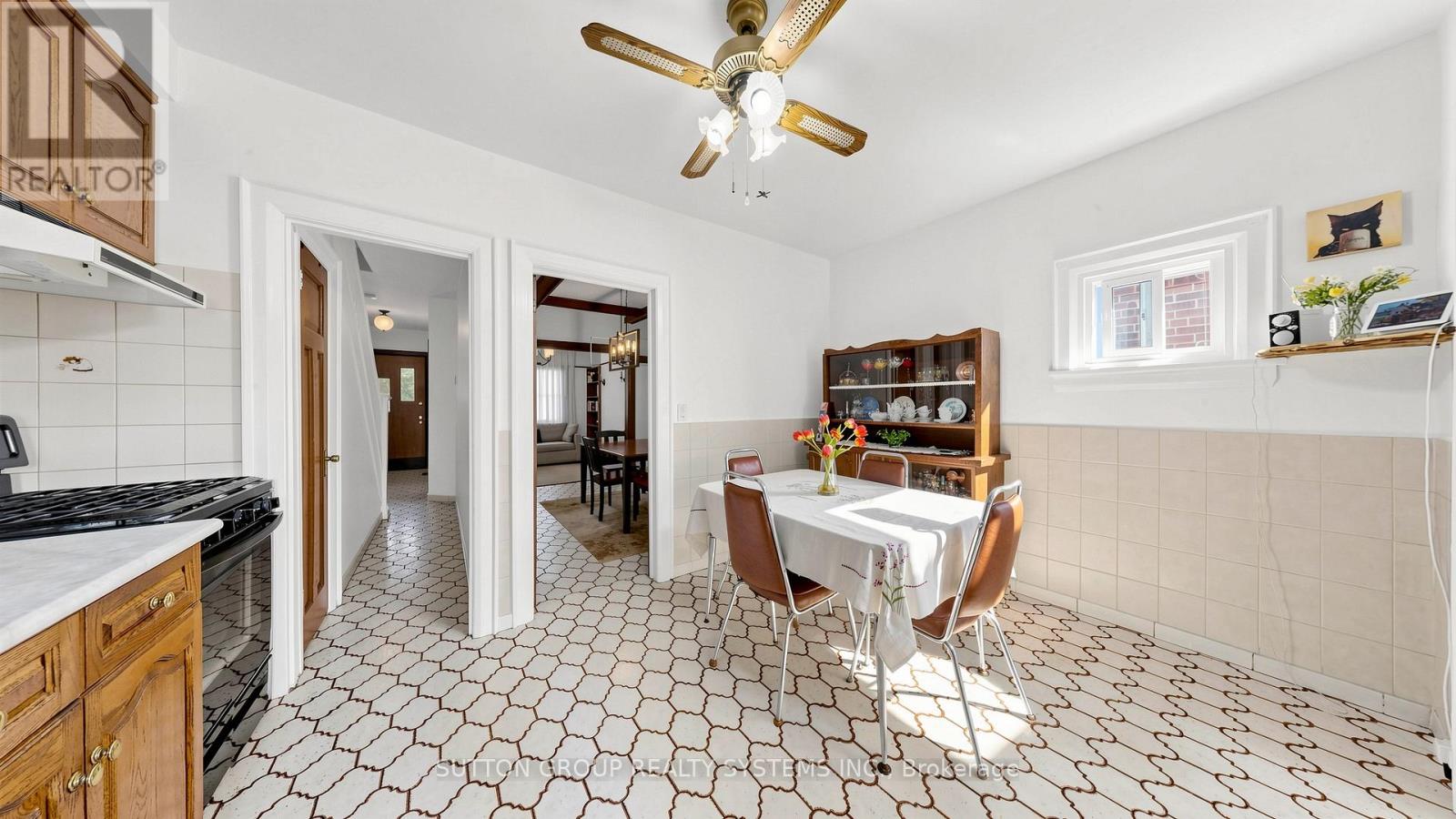 39 Exeter Street, Toronto, Ontario  M6N 1G3 - Photo 12 - W13412896