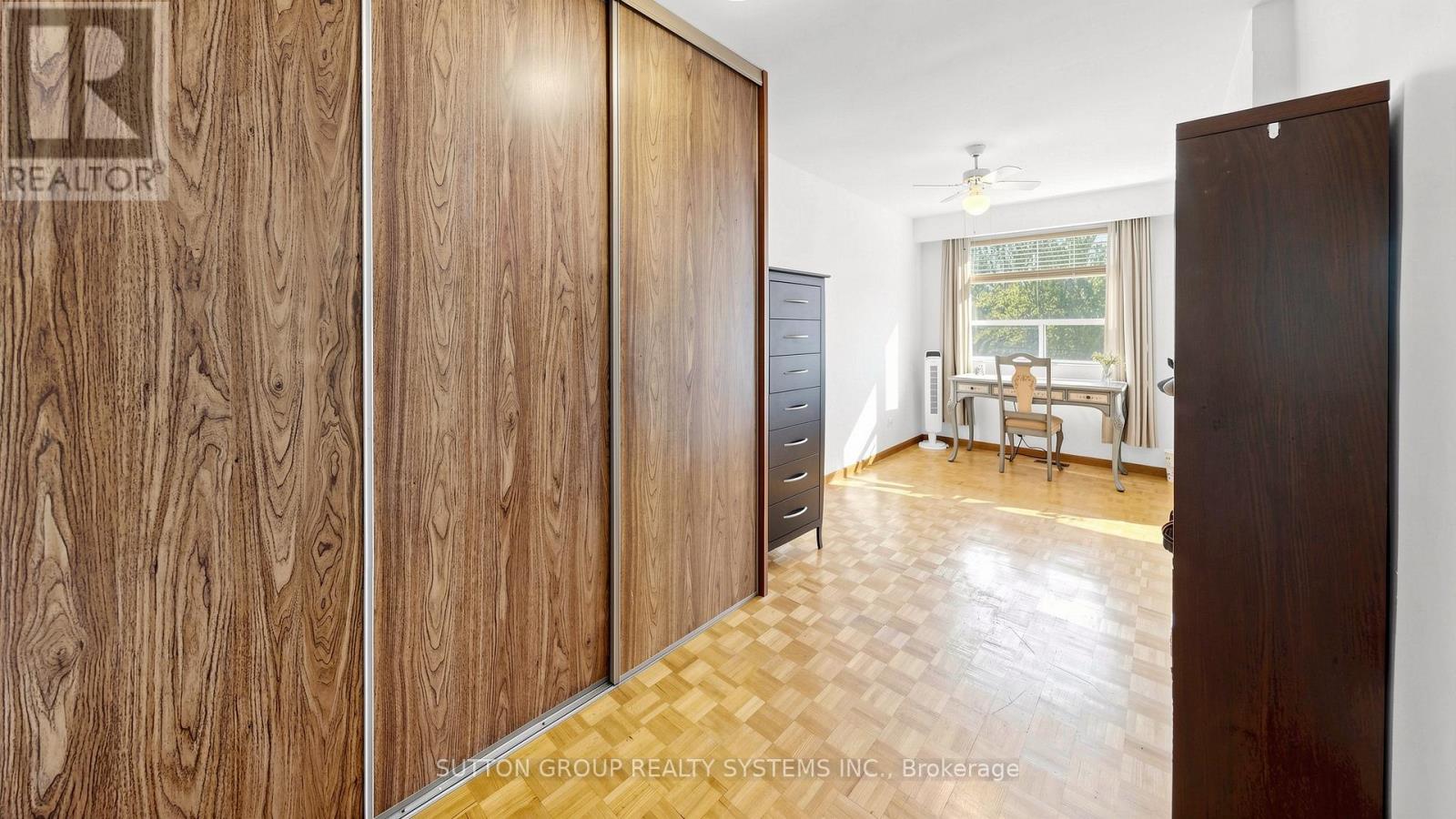 39 Exeter Street, Toronto, Ontario  M6N 1G3 - Photo 19 - W13412896
