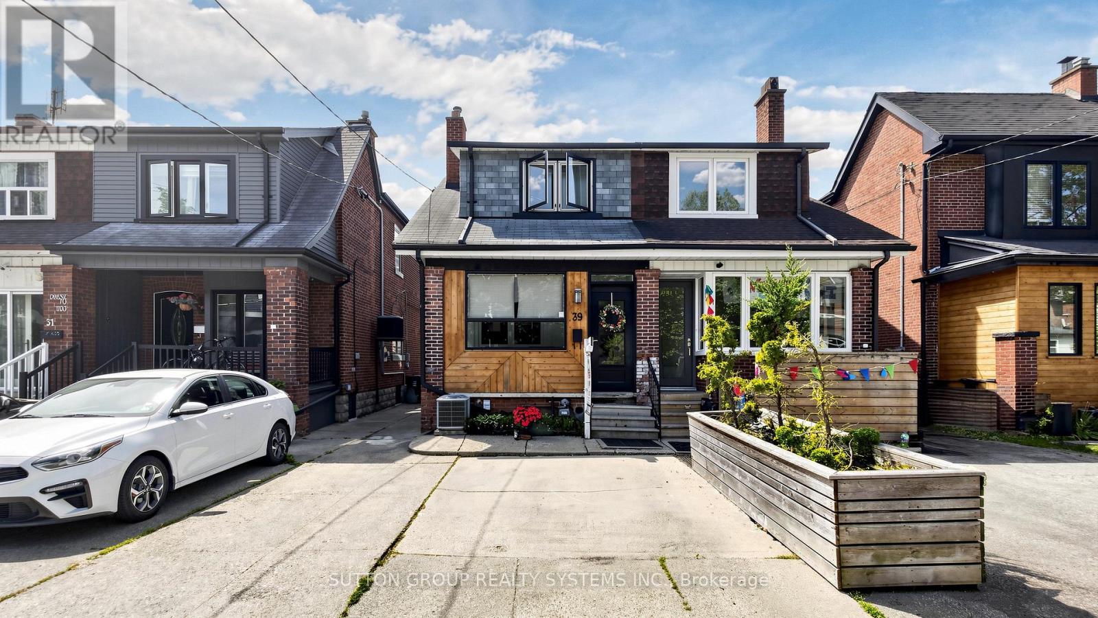 39 Exeter Street, Toronto, Ontario  M6N 1G3 - Photo 2 - W13412896