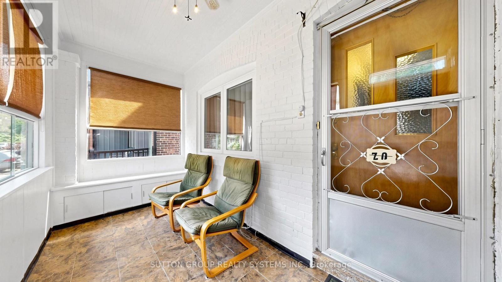 39 Exeter Street, Toronto, Ontario  M6N 1G3 - Photo 3 - W13412896