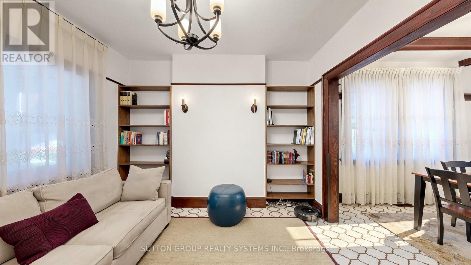 39 Exeter Street, Toronto, Ontario  M6N 1G3 - Photo 5 - W13412896