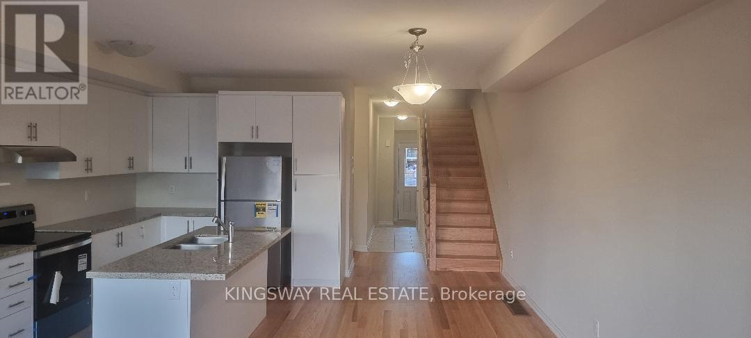 2082 Coppenwood Common, Burlington, Ontario  L7P 0V8 - Photo 4 - W13412902