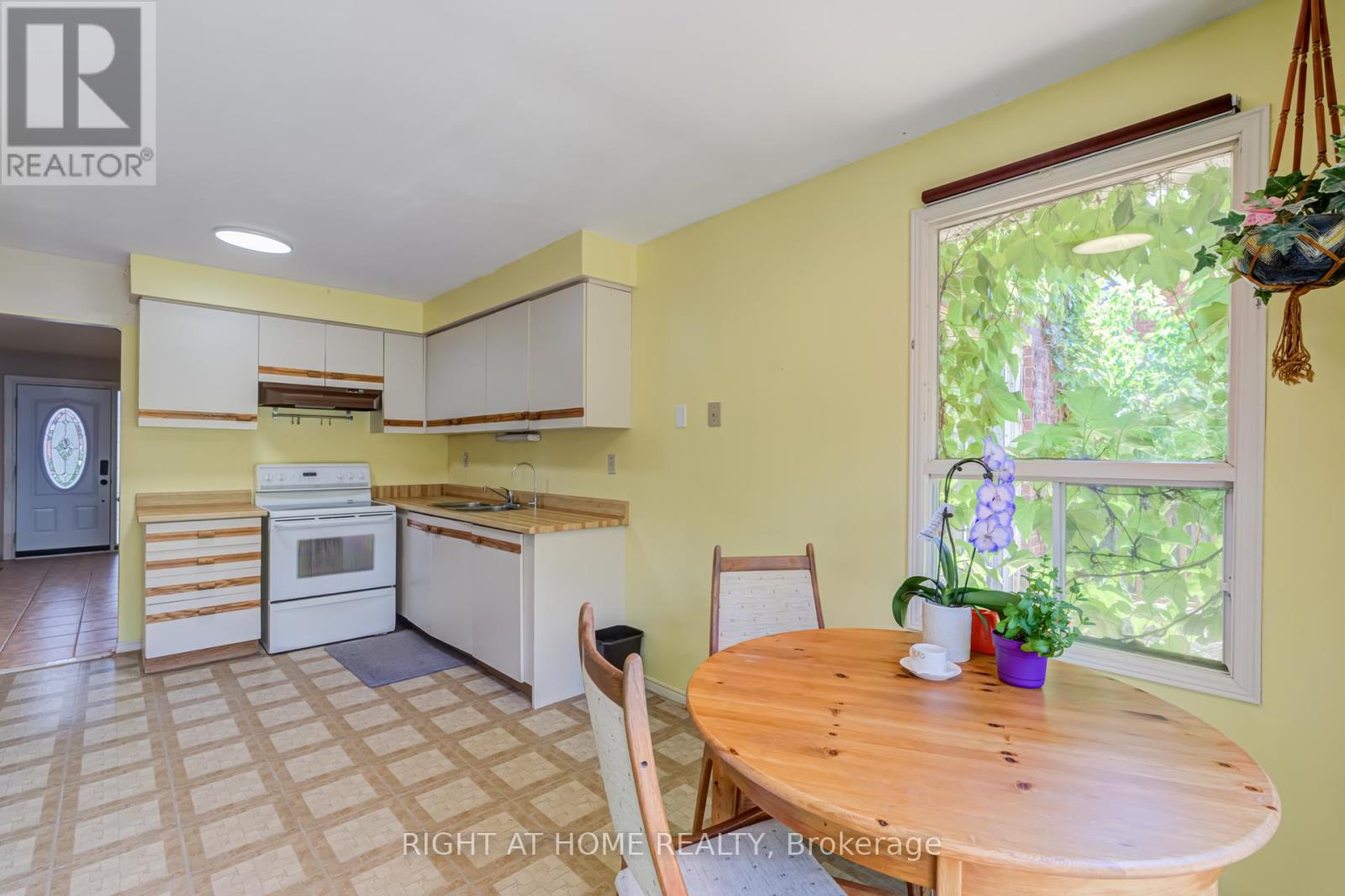 2056 Madden Boulevard, Oakville, Ontario  L6H 3L6 - Photo 14 - W13412918