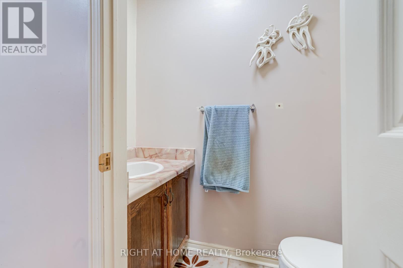 2056 Madden Boulevard, Oakville, Ontario  L6H 3L6 - Photo 16 - W13412918