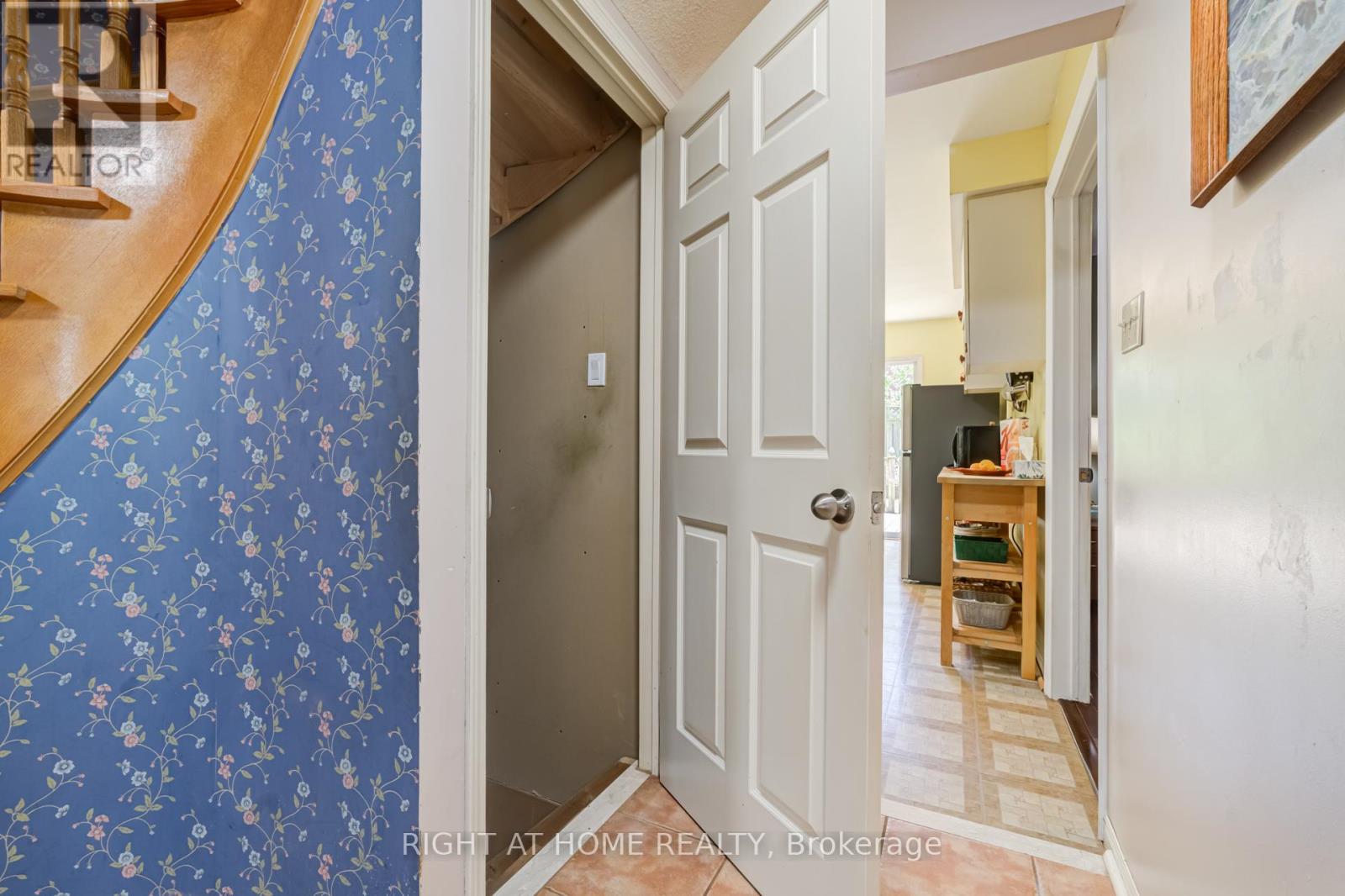 2056 Madden Boulevard, Oakville, Ontario  L6H 3L6 - Photo 25 - W13412918
